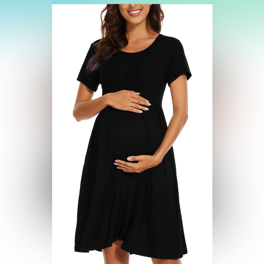 NWT Short-sleeve maternity dress with pockets
